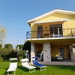 La Magnolia - Private Access, Garden, Views Apartmán