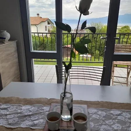 アパート La Magnolia - Private Access, Garden, Views